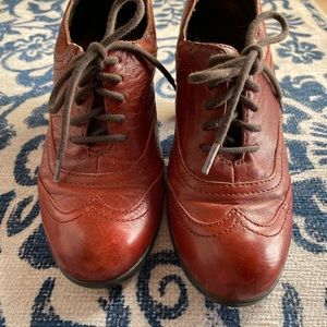 Born Oxford Leather Lace Up Shoes